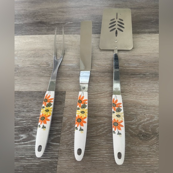 Vintage Ekco Country Garden Utensils Lot of 3 Meat Fork, Spatula, Spreader 70’s - Picture 1 of 8